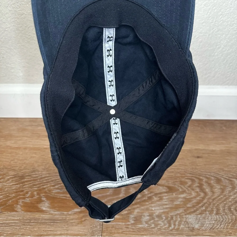 Under Armour one size